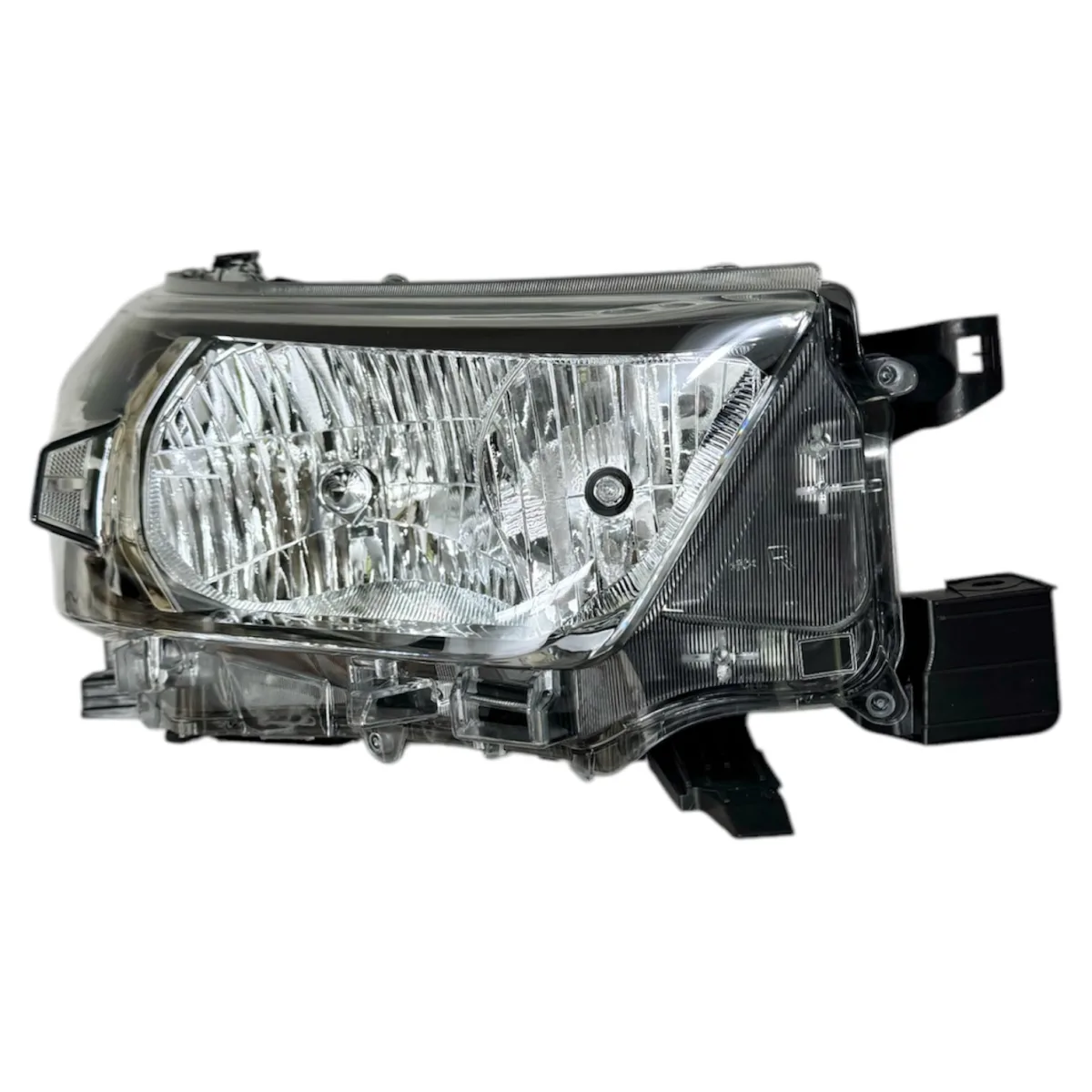FAR HILUX REVO 21-24 RH (MERCEKSİZ/MOTORLU)